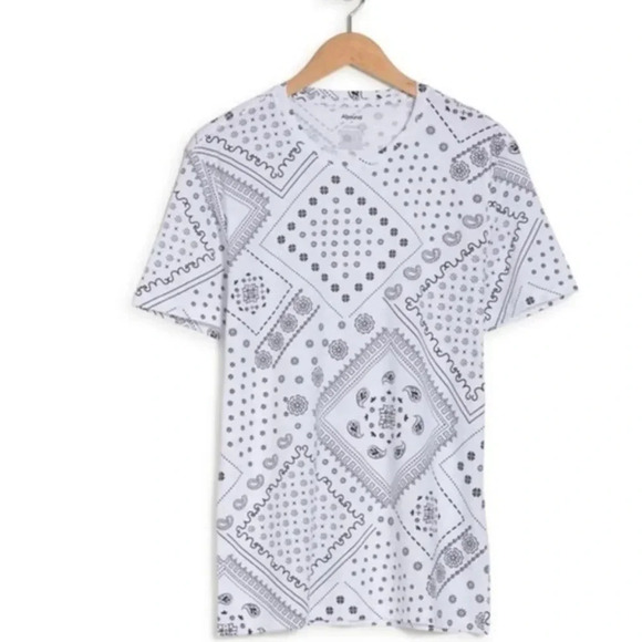 Men’s abound white bandana men’s Medium tshirt - Picture 1 of 3